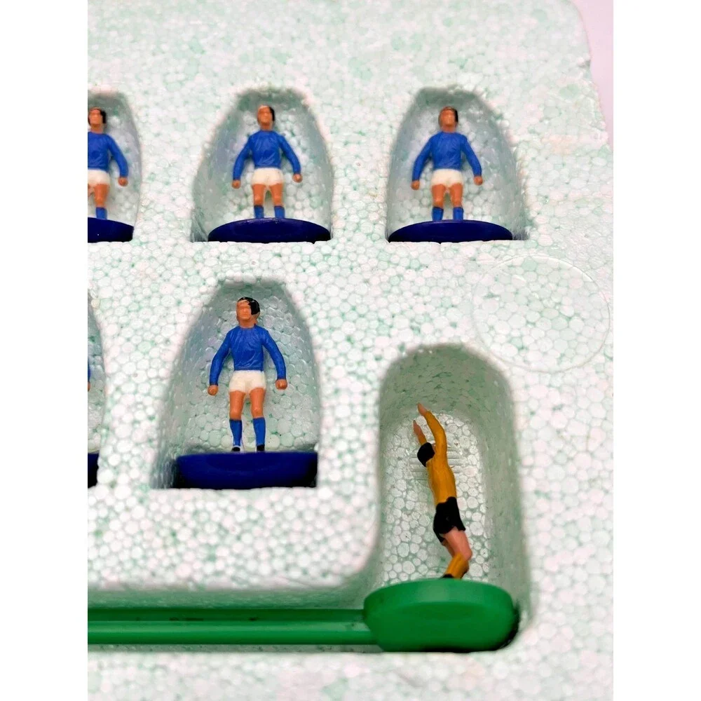 Subbuteo Table Soccer International Ed. Blue Team Players Set 11 Pieces 80s VTG